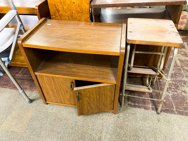 Mueble Auxiliar de Madera con Puerta y Estante