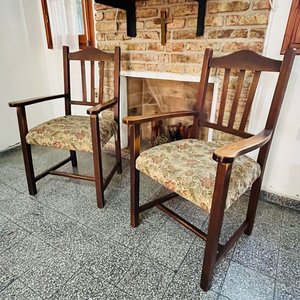 Lote siguiente: Par de Sillones Antiguos de Madera Cerejeira con Brazos Tapizados en Gobelino