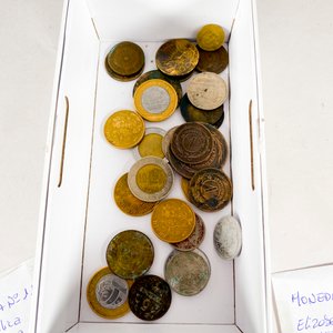 Variedad de Monedas de Diversos Países y Épocas - imagen 2