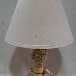Lámparas de Mesa con Base de Loza y Madera - imagen 3
