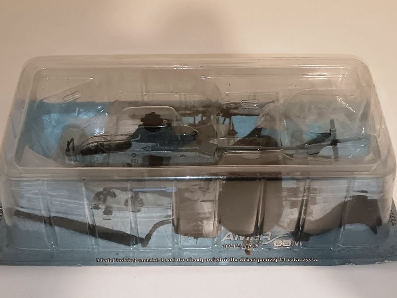 Lote anterior: Modelo de Helicóptero Bell AH-1Z Viper en Escala 1:72