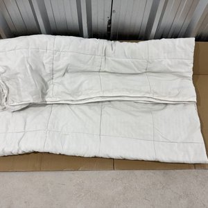 Lote anterior: Acolchado Blanco Suave y Cálido 250x234cm