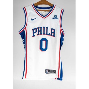Lote siguiente: Camiseta de Básquetbol Philadelphia 76ers "Phila 0" Talle M con Etiqueta