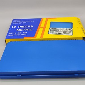 Juego de Terrajas y Machos Métricos de 12 Piezas en Caja de Chapa - imagen 10
