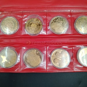Colección de Medallas Conmemorativas en Estuche Rojo - imagen 2