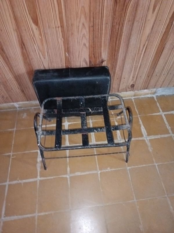 Banco antiguo bajo - imagen 3