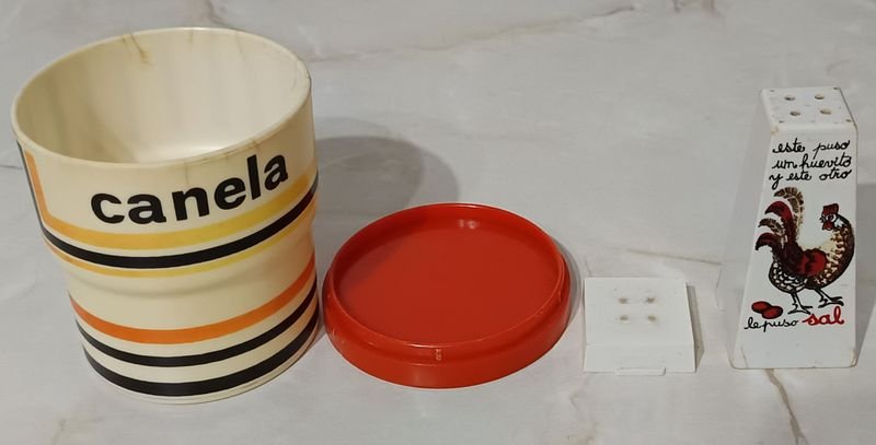 Salero y Recipiente para Canela Vintage de la Década de 1970 - imagen 4