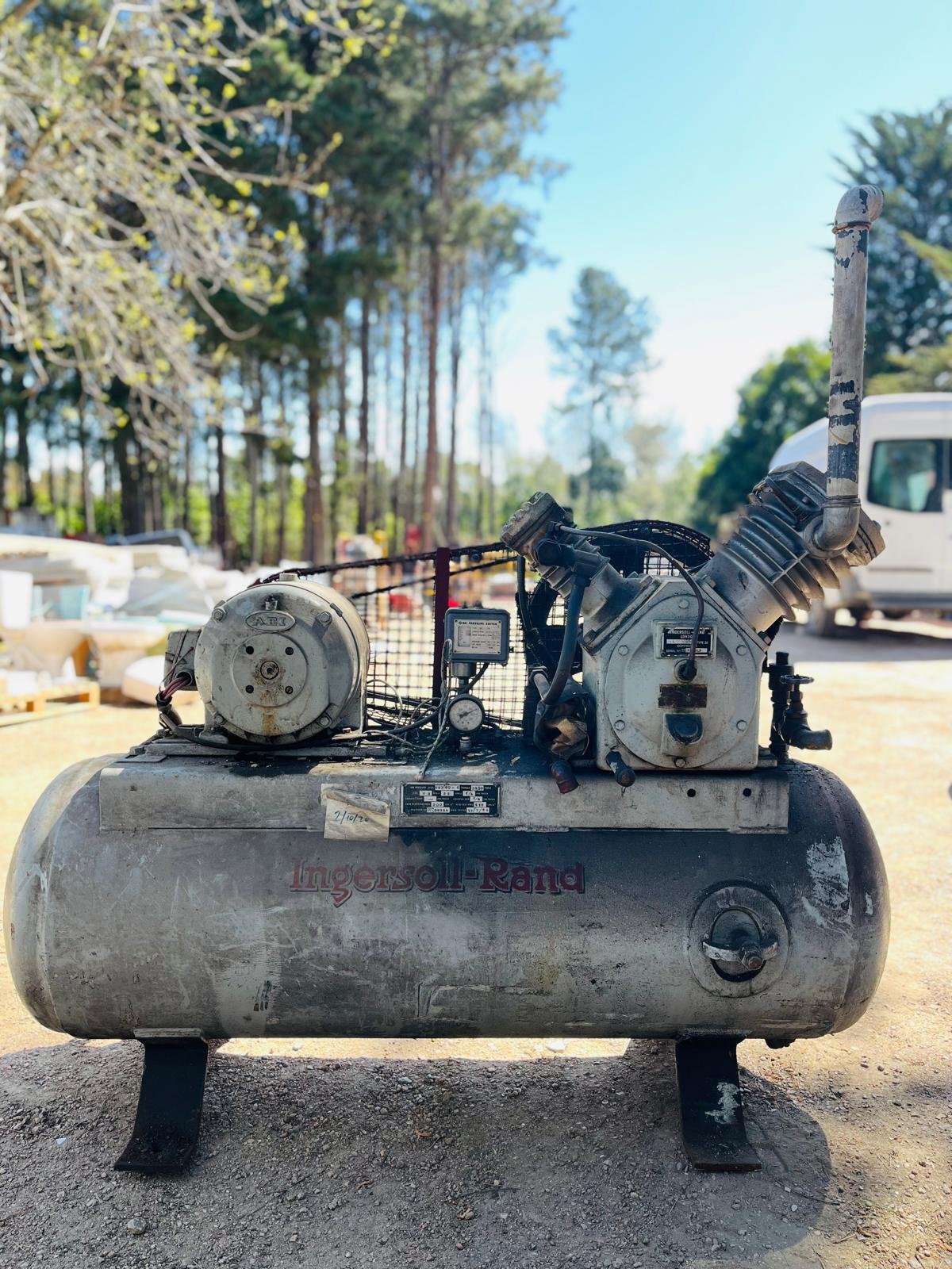 Compresor de Aire Ingersoll Rand 10 HP, Tanque 240 L