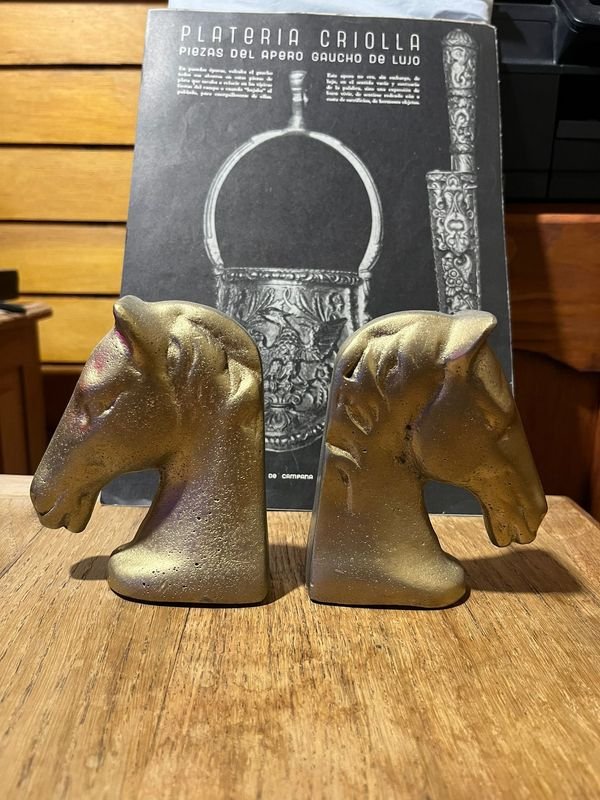 Lote anterior: Estatuas de caballos de metal dorado