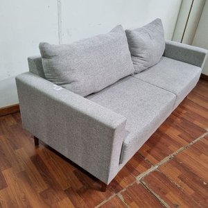 Sofá de 2 Cuerpos Moderno en Tela Gris Jaspeada con Patas de Madera - imagen 3