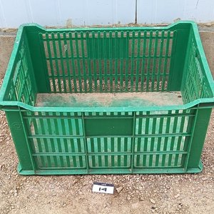 Cajón de Plásticos Apilable de color verde con Botos que No Forman Pares - imagen 3