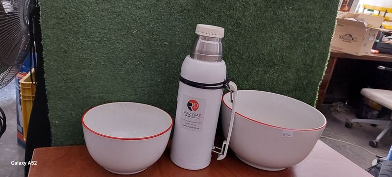 Jarras Blancas con Borde Rojo - imagen 6