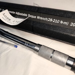 Torquímetro Ajustable DZT 1/2" 28-210 Nm con Valija - imagen 4