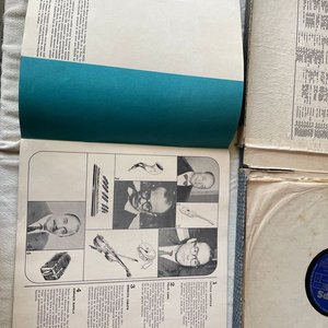 Cofre Musical Rioplatense: Discos de Vinilo con Ilustraciones y Textos - imagen 4