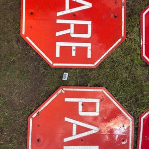 Lote anterior: Lote de 5 Carteles de Señalización "PARE" Rojos Octogonales
