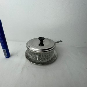 Azucarero de Vidrio Prensado con Tapa y Bandeja Metálica - imagen 2