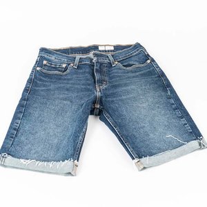 Bermuda Levis 511 Talle W30 Azul - imagen 2