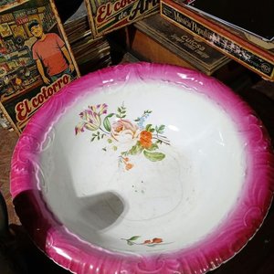 Juego de Palangana y Jarra de Losa con Flores Rosadas - imagen 2