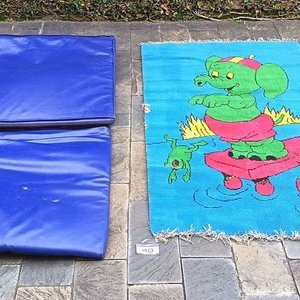 Dos Colchonetas Plegables Azules y Alfombra Infantil con Elefante - imagen 1