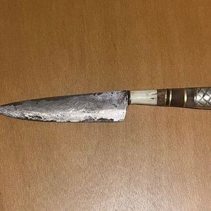 Lote siguiente: Cuchillo Artesanal con Vaina de Cuero - Hoja de 15cm