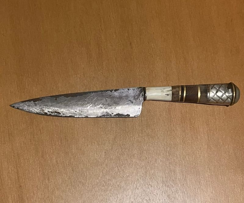 Cuchillo Artesanal con Vaina de Cuero - Hoja de 15cm
