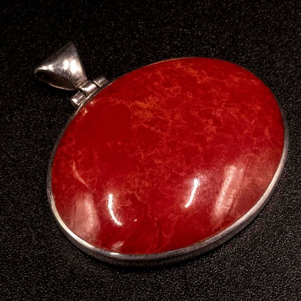 Colgante Ovalado de Plata 925 con Piedra Roja - 16.89gr