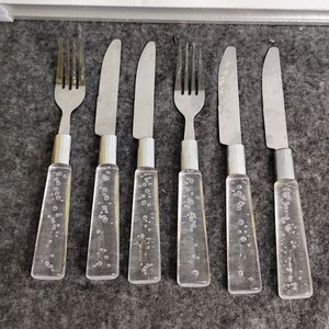 Set de 6 Cubiertos con Mangos de Acrílico Transparente con Burbujas - imagen 2