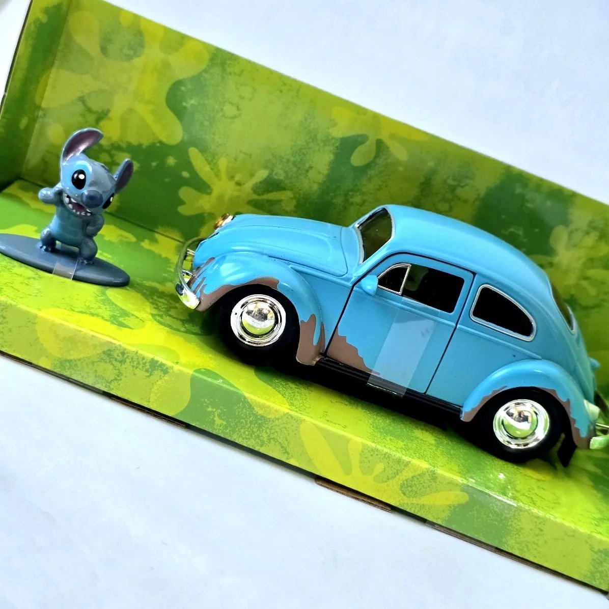 Juguetes de Stitch y Volkswagen Beetle - imagen 7
