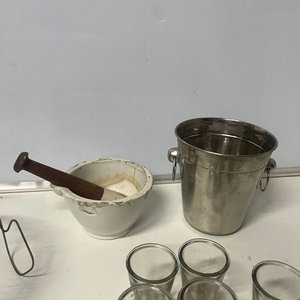 Mortero de Mármol y Madera, Hielera de Acero y 17 Vasos de Vidrio - imagen 4