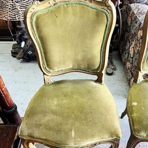 Par de Sillas Antiguas Estilo Luis XV Madera Tallada y Dorada Terciopelo Verde - imagen 3