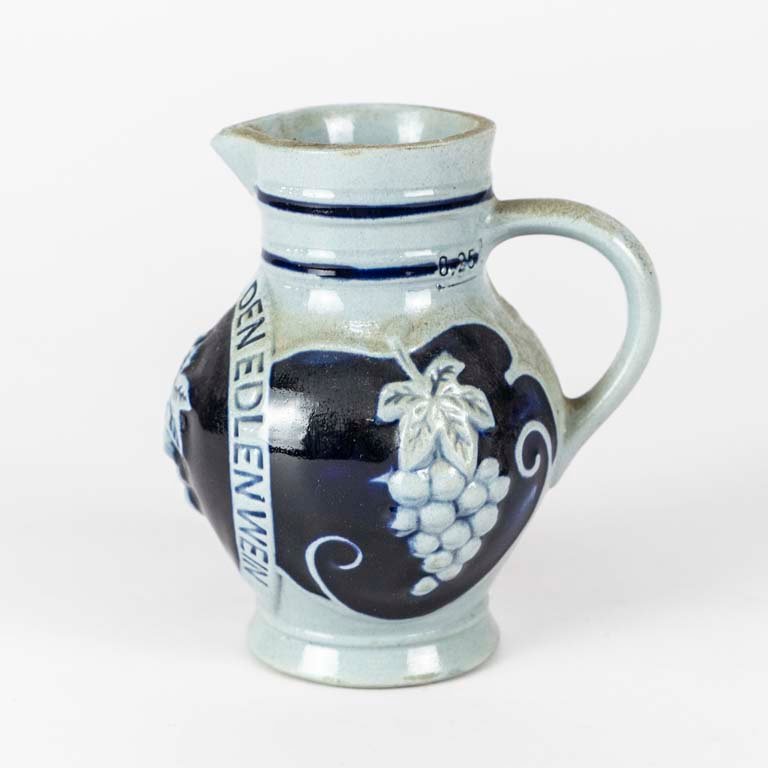 Jarra de vino de gres azul y blanca - imagen 2