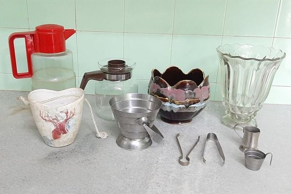 Lote de 2 Floreros, 2 Jarras, 2 Hieleras con Pinzas y Medidas - imagen 1