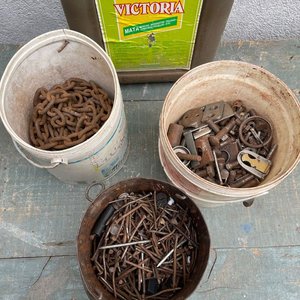 Lote de Clavos, Cadenas y Herramientas Varias - imagen 2