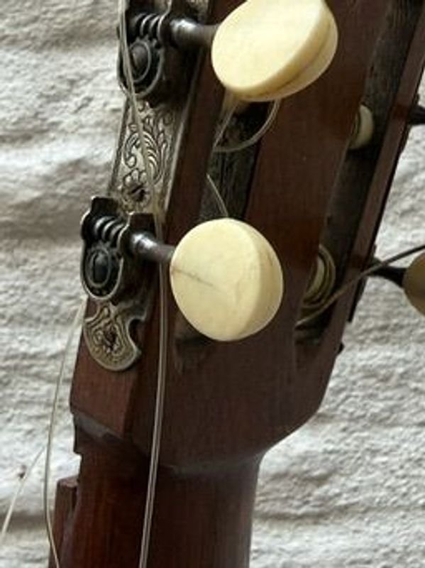 Guitarra criolla marca Caruso - Instrumento musical de alta calidad - imagen 6