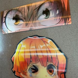 Lote siguiente: Stickers de Anime: Ojos Intensos y Personaje Naranja