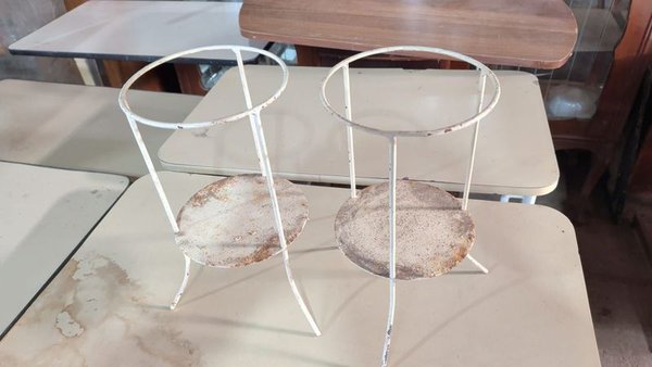 Par de Soportes de Hierro para Plantas