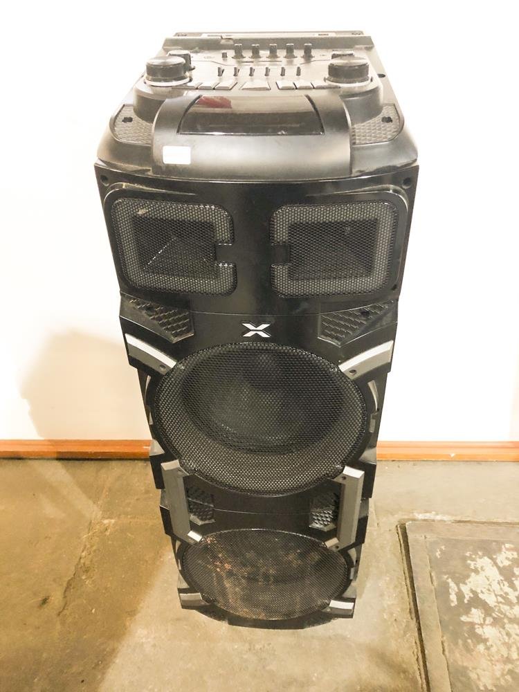 Parlante Xion Xi-XT880 con Ruedas y Ecualizador