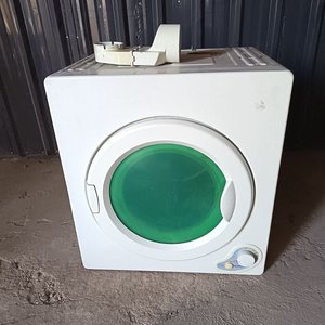 Lote anterior: Secarropas Panavox Blanco con Puerta Verde
