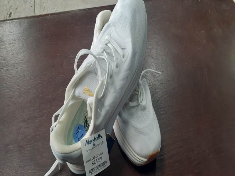 Par de Zapatillas Deportivas Blancas