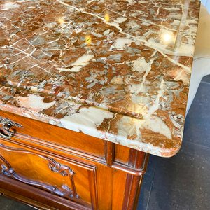 Mueble Aparador Antiguo con Mármol y Detalles Tallados - imagen 3