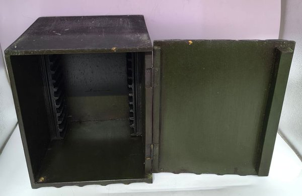 Caja decorativa de madera con diseño de falsos libros antiguos - imagen 2
