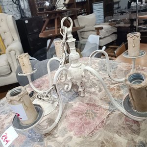 Lote anterior: Araña de 5 luces blanca sin pantallas