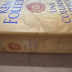Libro "Una Columna de Fuego" de Ken Follett - imagen 2