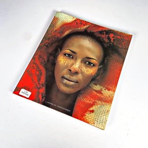 Lote siguiente: Libro "Art Fashion" por Manuel Fernández