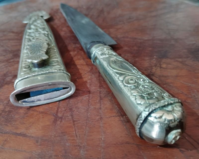 Cuchillo argentino TANDIL cabo y vaina en alpaca - imagen 5