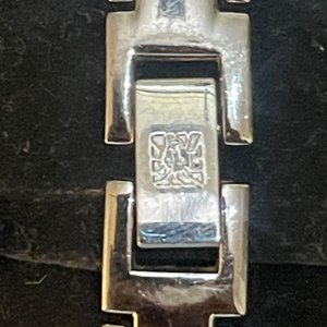 Reloj Anne Klein Grand Crystal Collection con Bisel Engastado - imagen 4