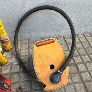 Motosierra a Repuesto con Accesorios: Espumas, Llave Francesa, Foco e Inflador - imagen 7