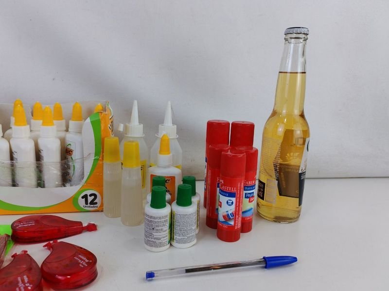 Colección de Cascolas, Papel Glase y Cintas Correctores - imagen 6