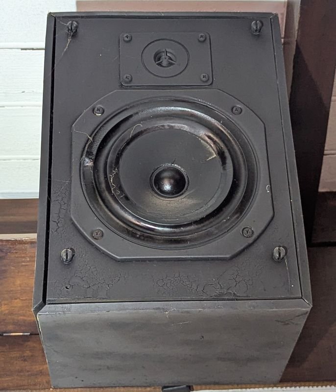 Lotes de parlantes JBL y Thonnet & Vander - imagen 5