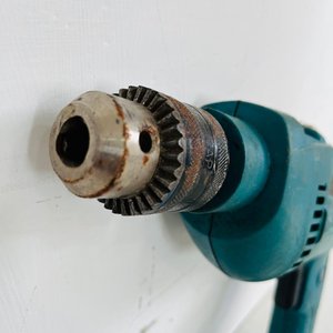 Taladro Makita HP1640 con Cable - imagen 2